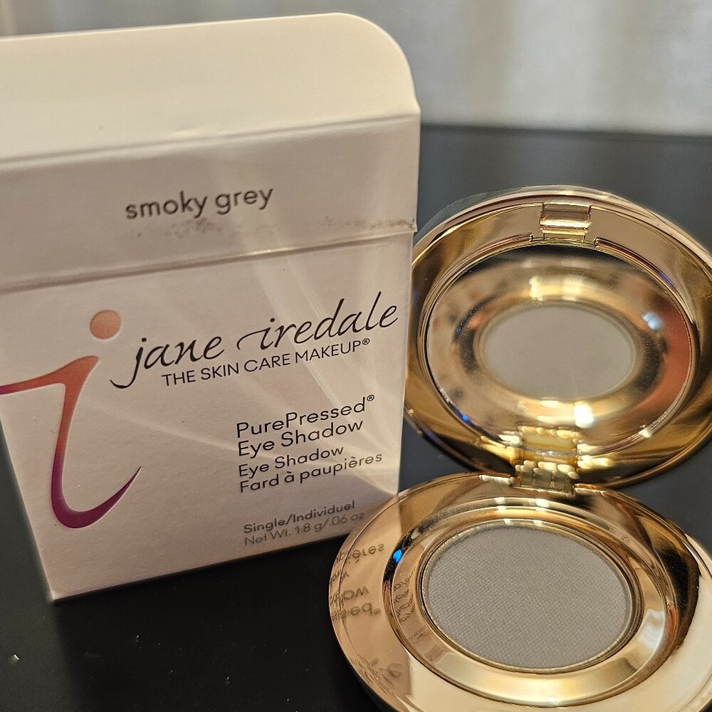 Jane Iredale Pressed Eyeshadow - Smoky Grey
